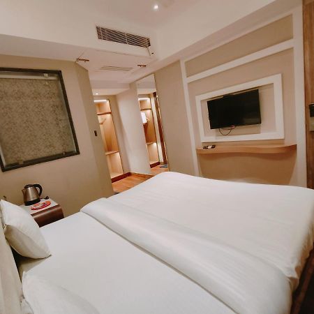Aura Rooms Dehradun Exterior photo