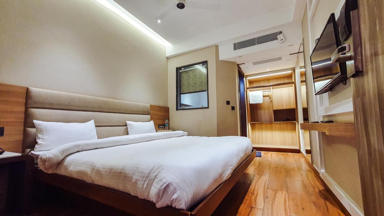 Aura Rooms Dehradun Exterior photo