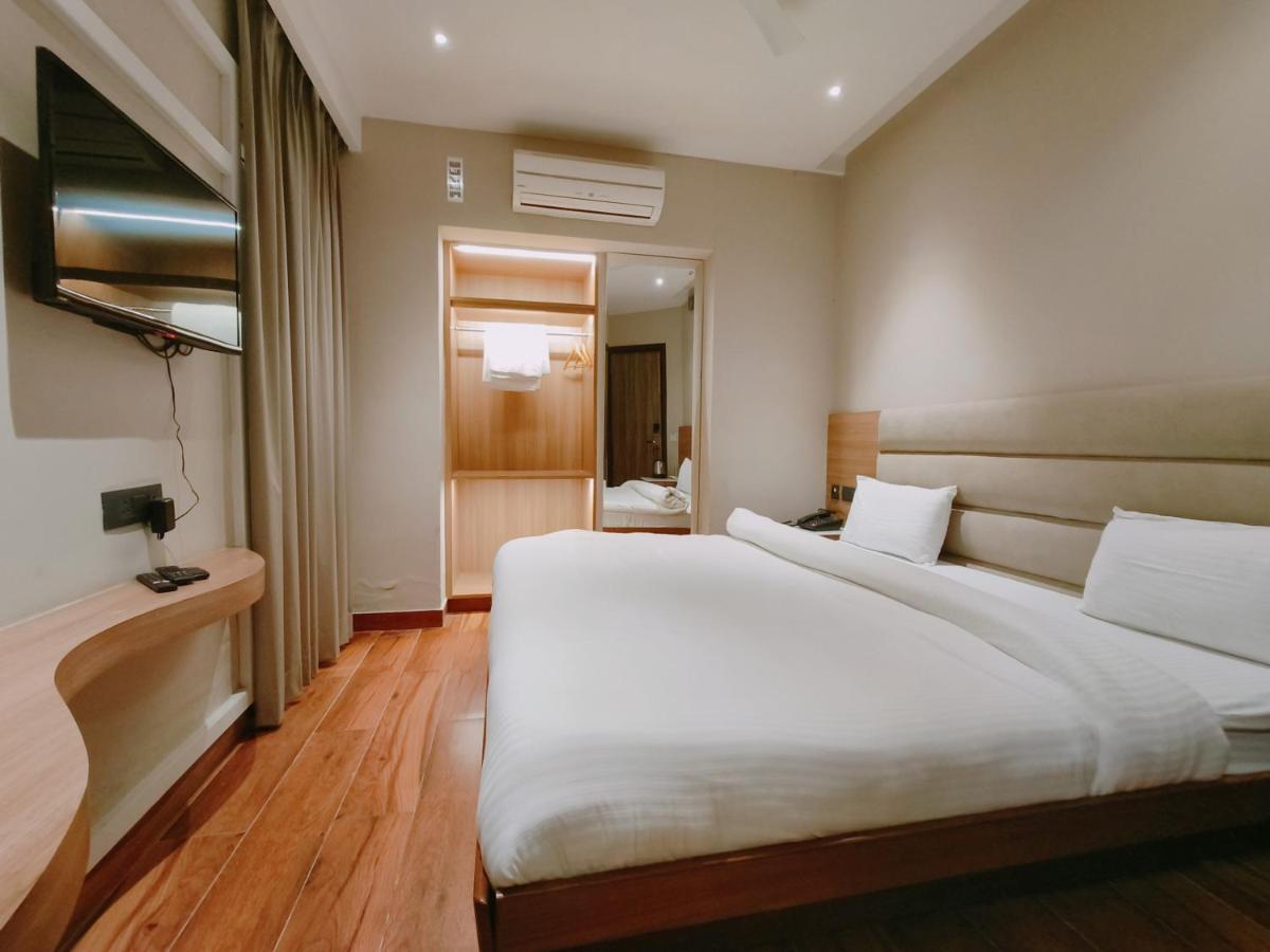 Aura Rooms Dehradun Exterior photo