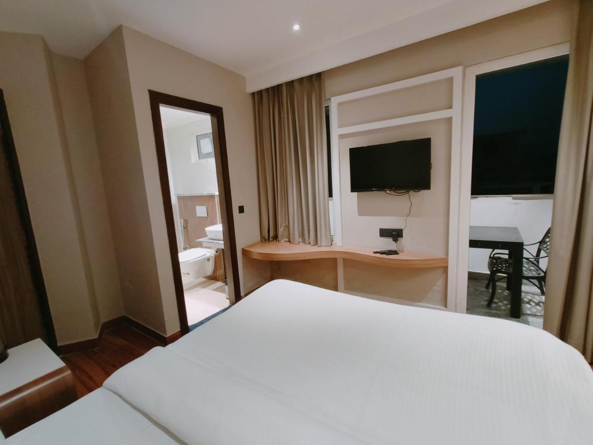 Aura Rooms Dehradun Exterior photo